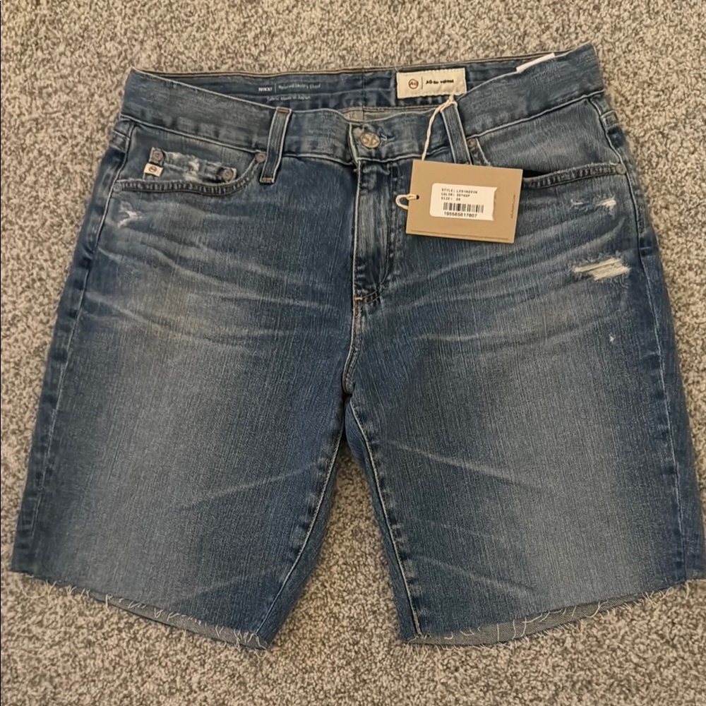 NWT Women’s AG Midrise Relaxed Skinny Denim Short 28R